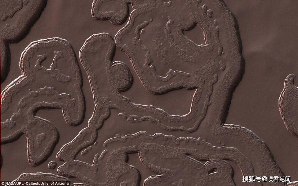 美国宇航局拍摄火星南极的高清照片