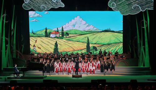 1800多名乡村少年登上中央歌剧院舞台  举办专场演唱会歌颂家乡